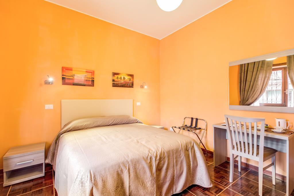 Bed and Breakfast Domus Cornelia Рим Экстерьер фото