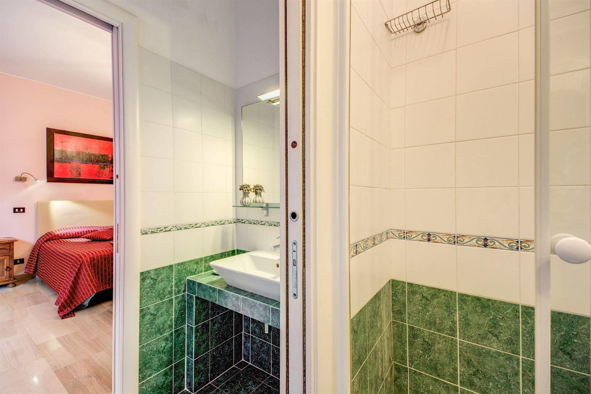 Bed and Breakfast Domus Cornelia Рим Экстерьер фото