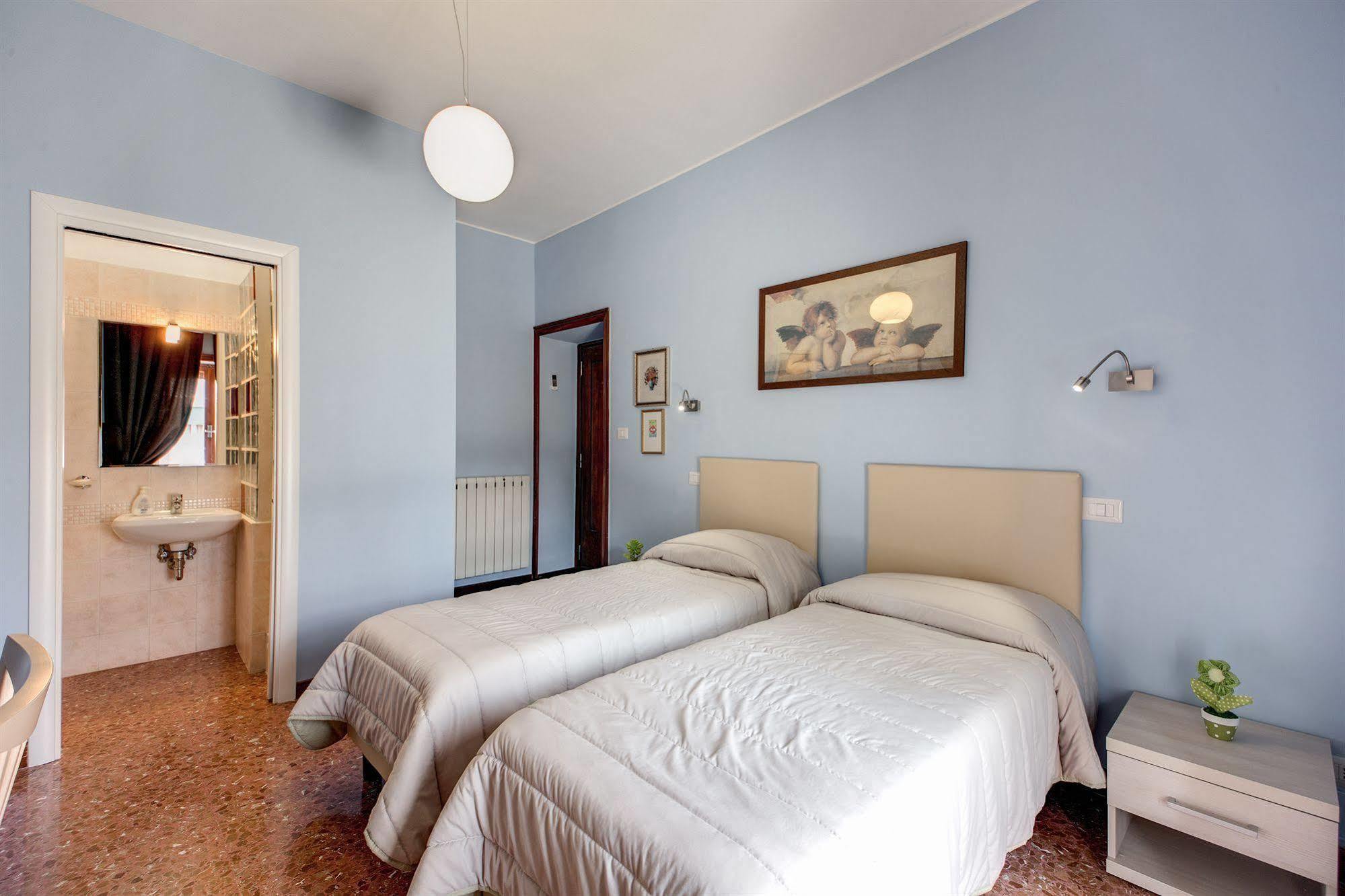 Bed and Breakfast Domus Cornelia Рим Экстерьер фото